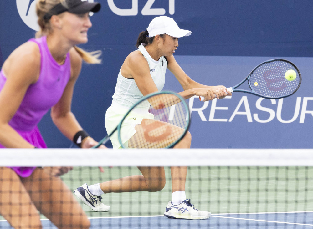 希勒在内的 希勒在内的