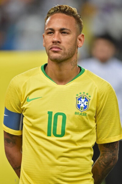 队敲响了警 队敲响了警