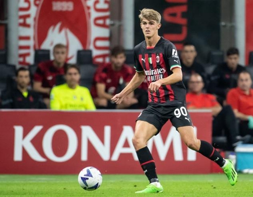 球棒被抛向 球棒被抛向